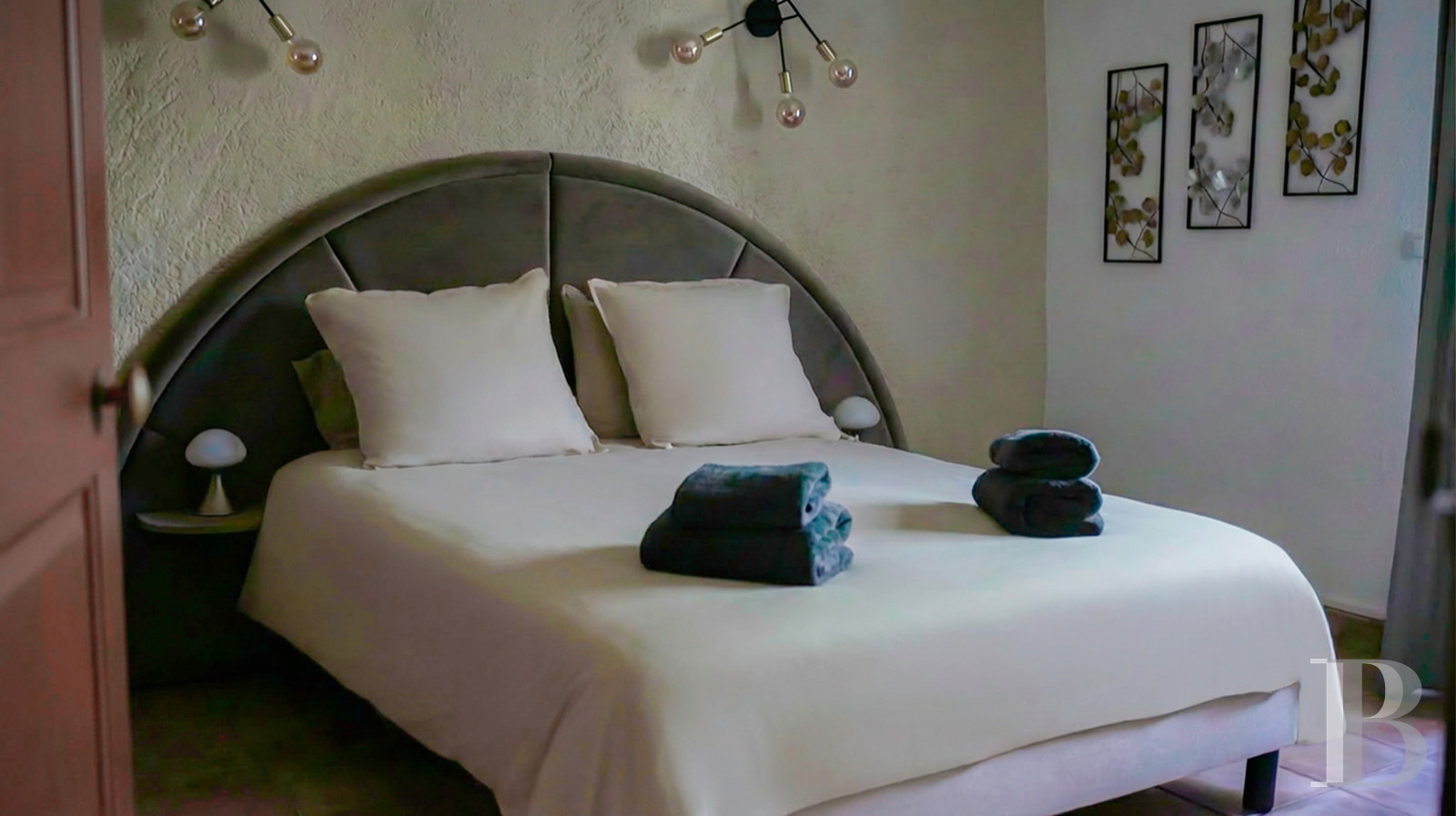 Dans le Gard, entre Nîmes et Montpellier,  une maison de village surplombant la vallée de la Vaunage - photo  n°13